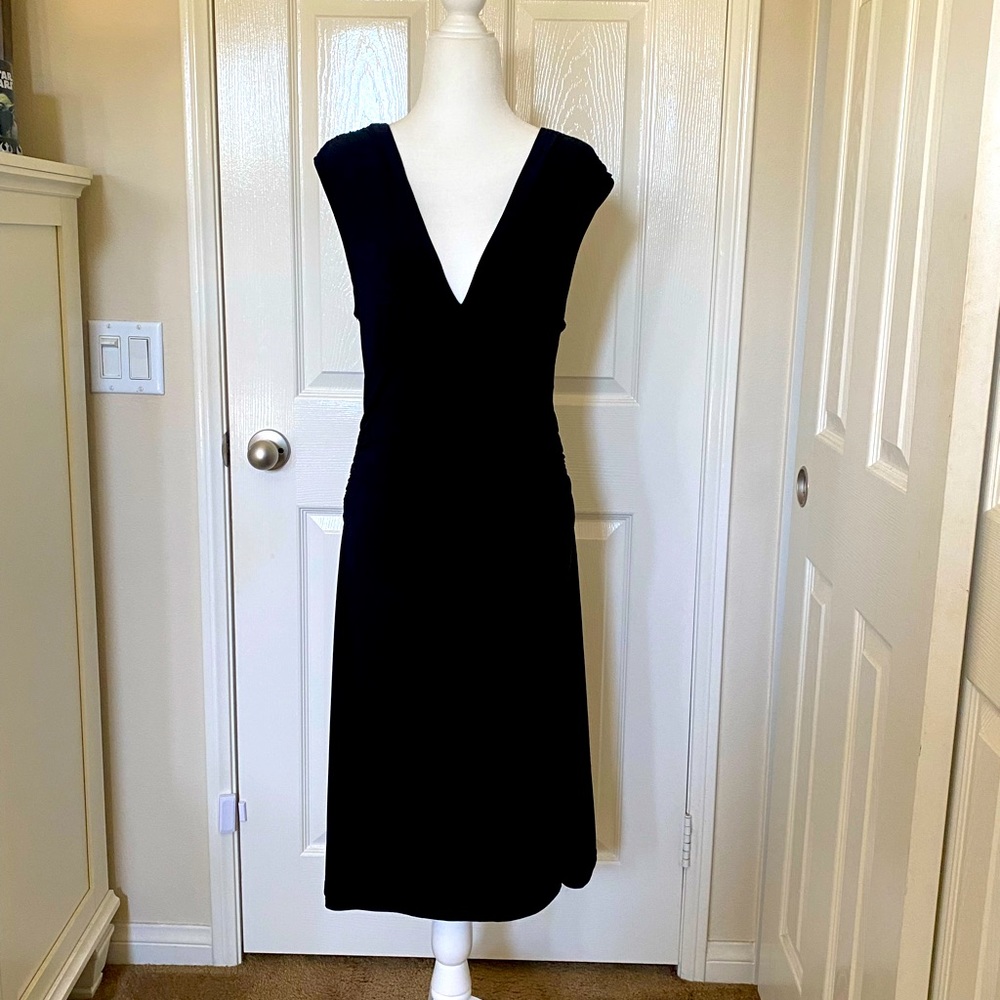 SMARTSET BLACK V-NECK BLACK DRESS  Size Medium
